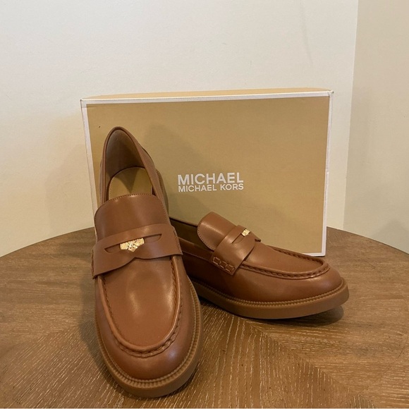 MICHAEL KORS Eden Leather Loafer. - Picture 4 of 6